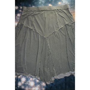 Max Studio Black & White Skirt‎ w/Pockets - Size Large